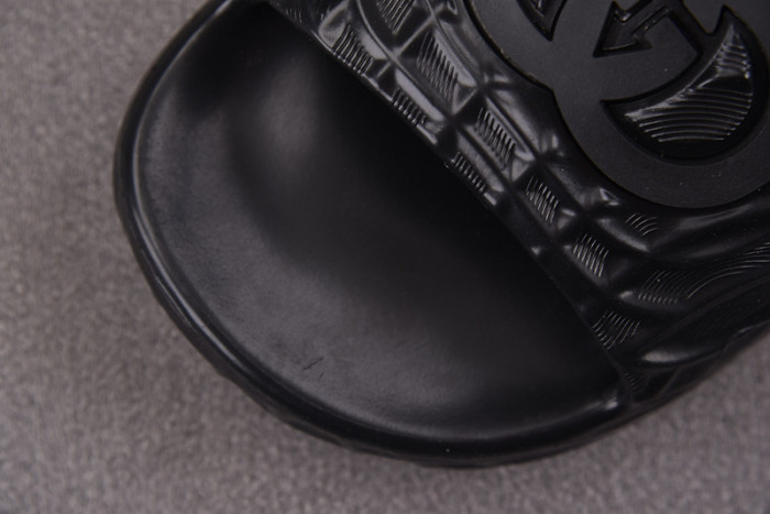 GUI SANDAL