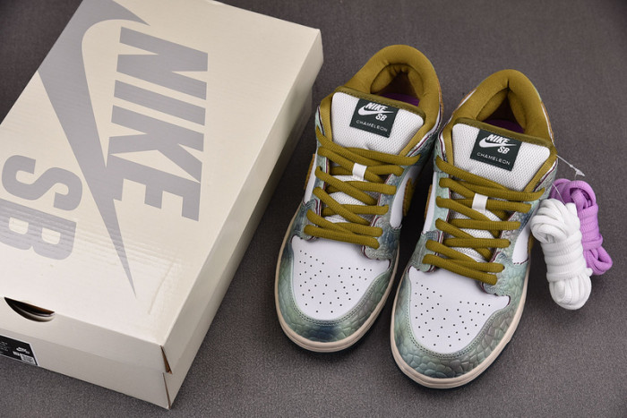 Nike SB Dunk Low Alexis Sablone Chameleon  HJ3386-300