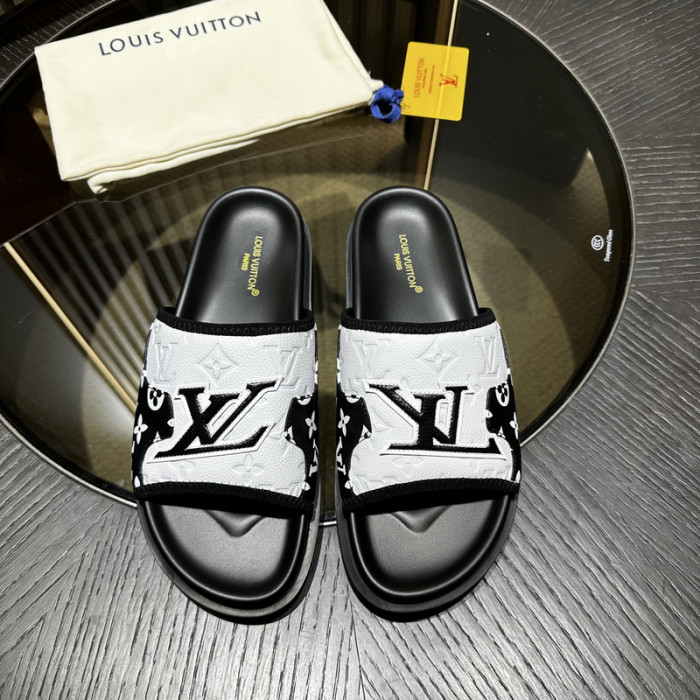 L0VT SANDAL