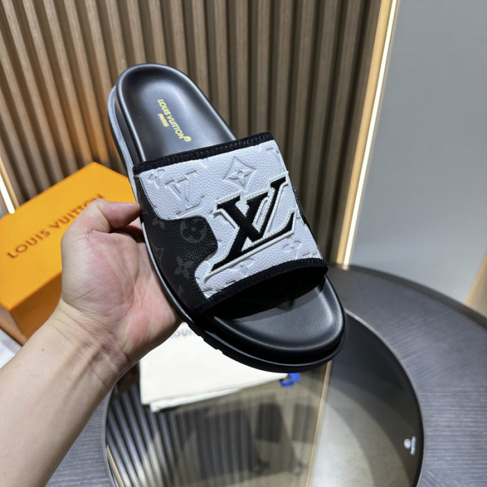 L0VT SANDAL