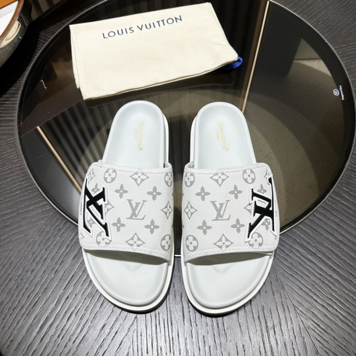 L0VT SANDAL
