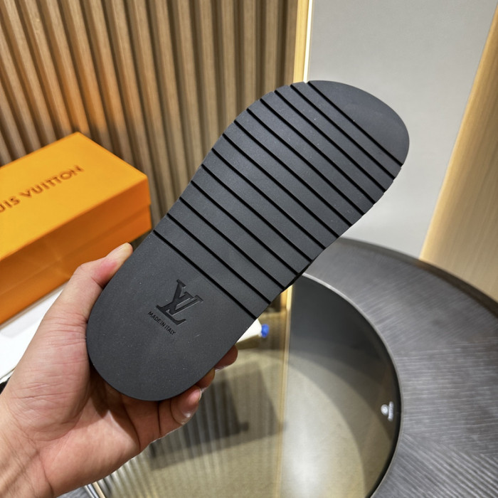 L0VT SANDAL