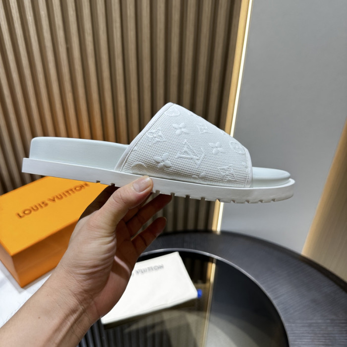 L0VT SANDAL