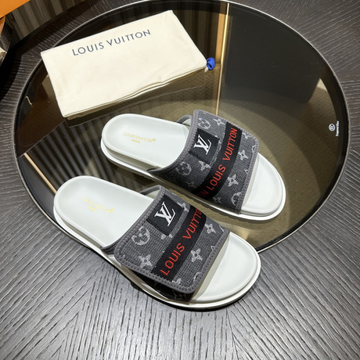 L0VT SANDAL
