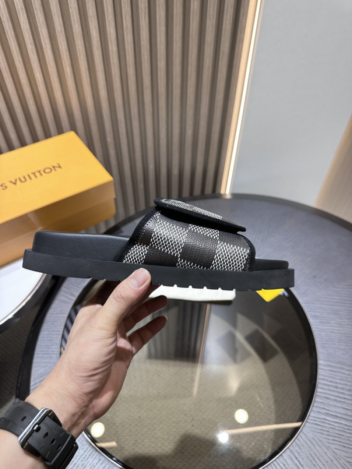 L0VT SANDAL