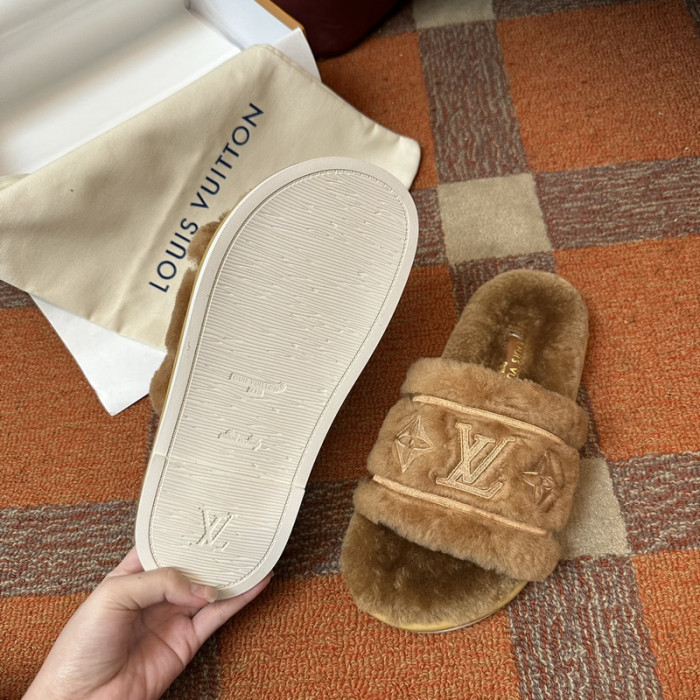L0VT SANDAL