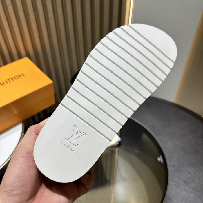 L0VT SANDAL