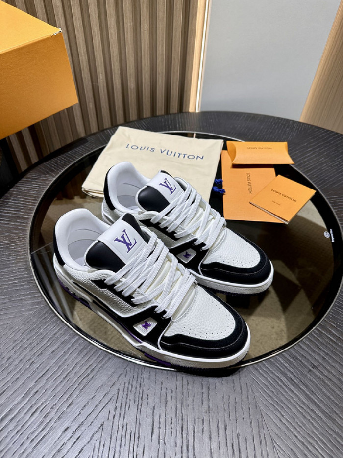 L0VT SNEAKER