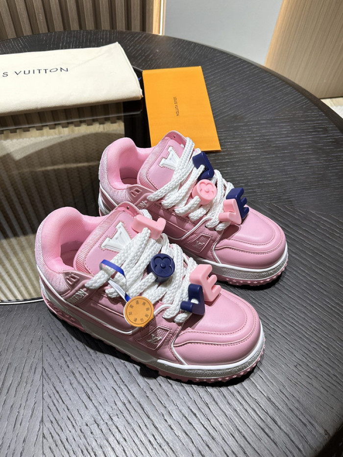 L0VT SNEAKER