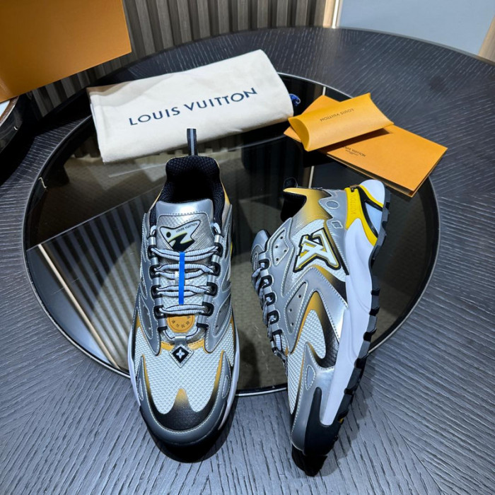 L0VT SNEAKER