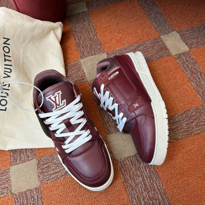 L0VT SNEAKER