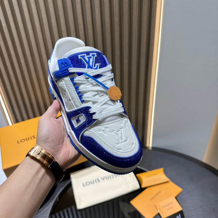 L0VT SNEAKER