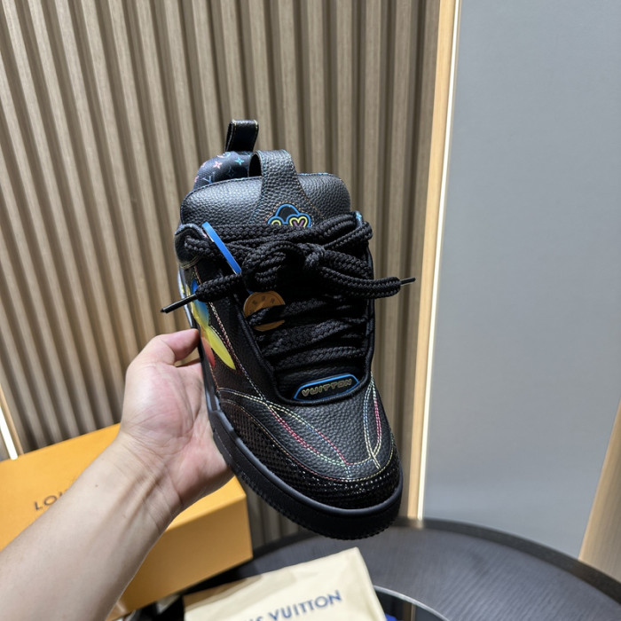 L0VT SNEAKER