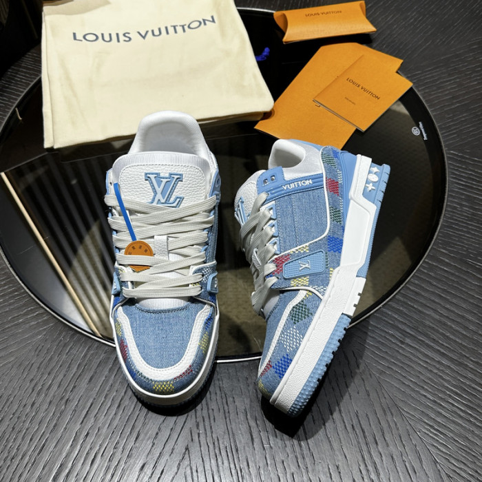 L0VT SNEAKER