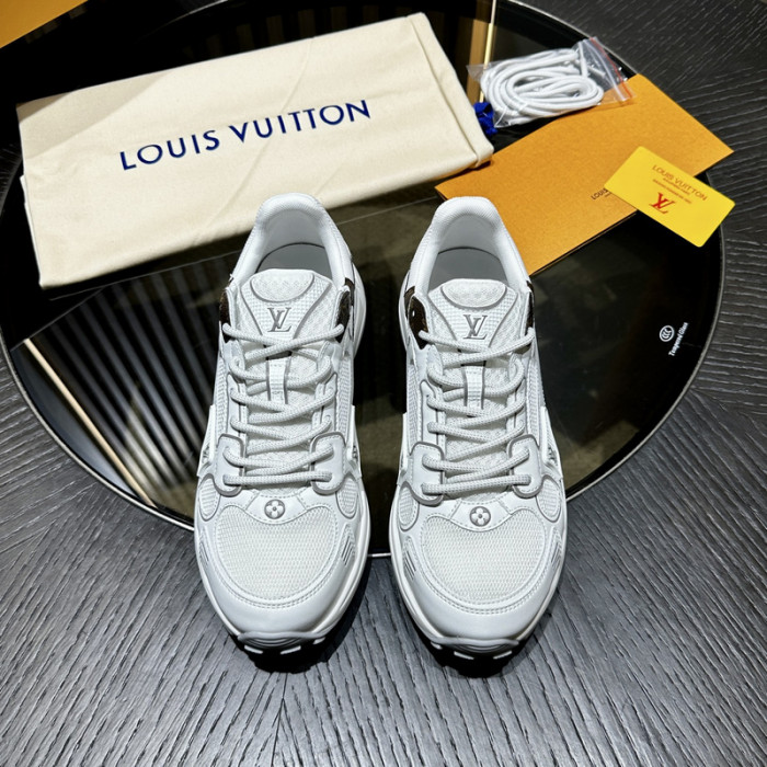 L0VT SNEAKER