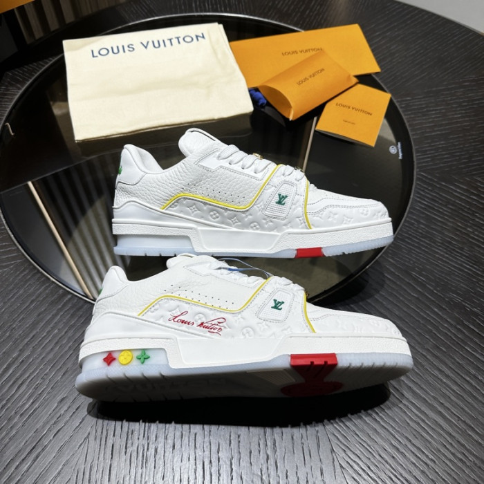 L0VT SNEAKER
