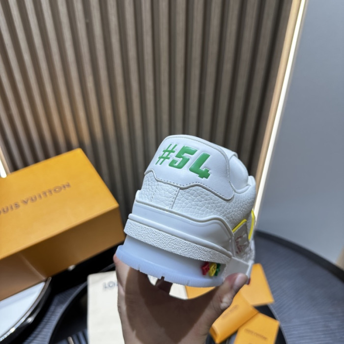 L0VT SNEAKER