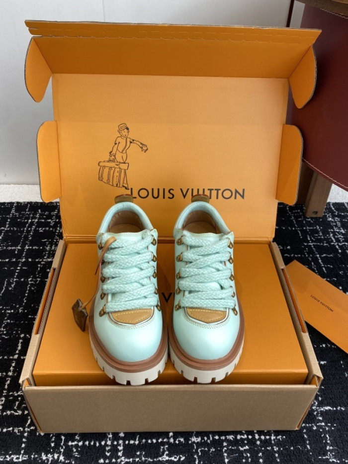 L0VT SNEAKER
