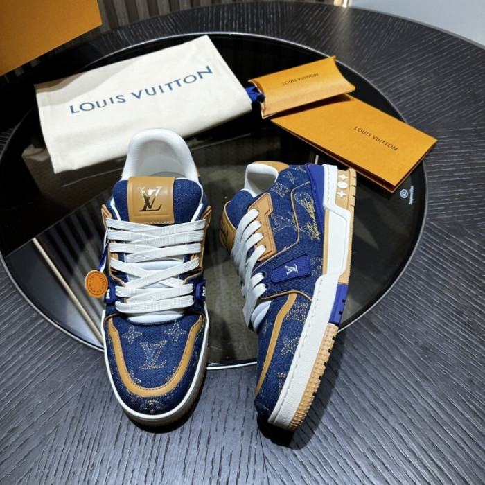 L0VT SNEAKER