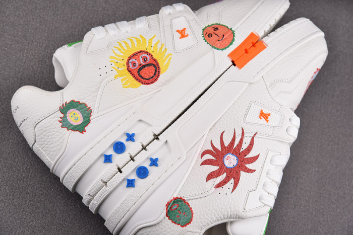 L0VT SNEAKER