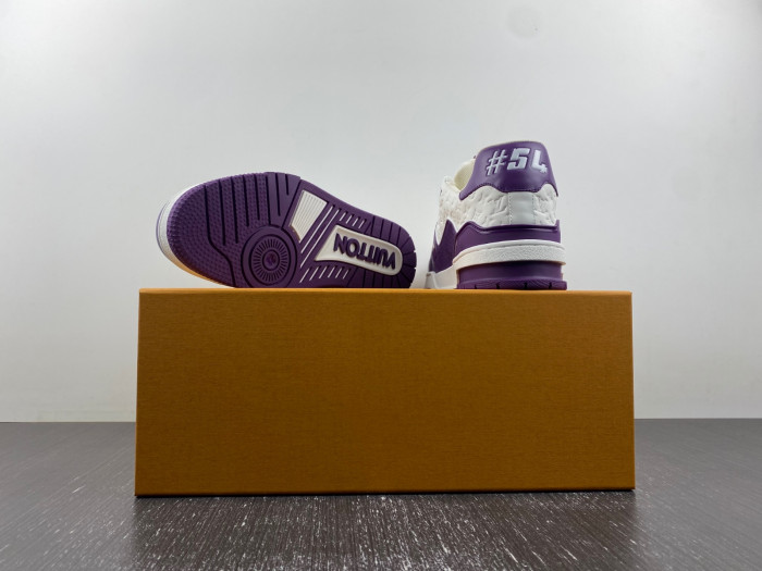 L0VT SNEAKER