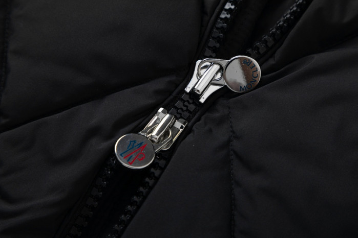 M0*C1ER DOWN JACKET