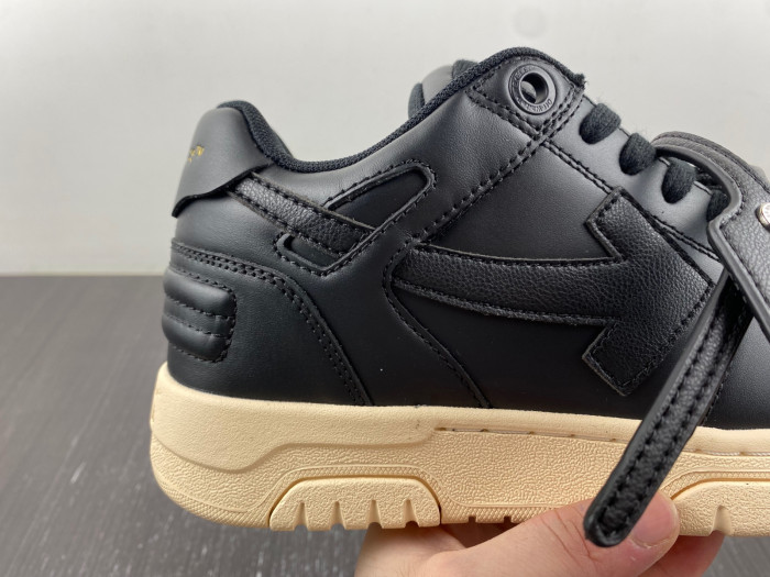 OFW SNEAKER