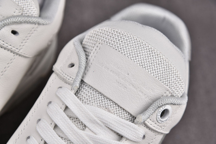 OFW SNEAKER