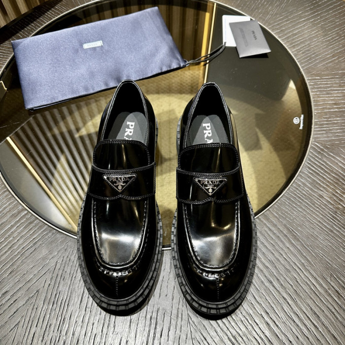 PRAD SNEAKER
