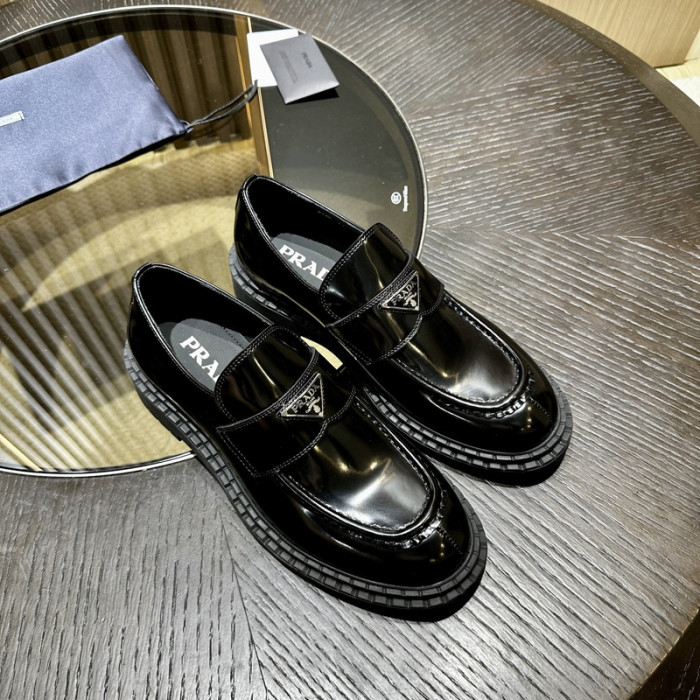 PRAD SNEAKER