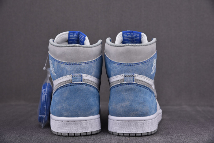 Air Jordan 1 High OG Hyper Royal  555088-402
